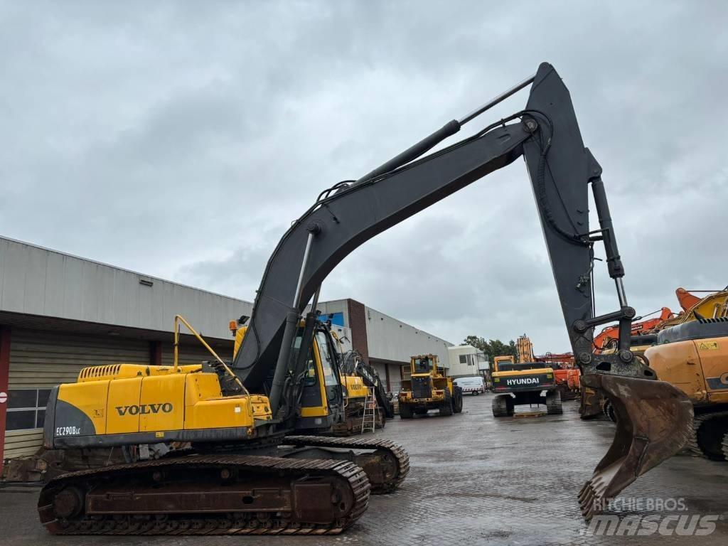 Hyundai 290BLC Гусеничні екскаватори