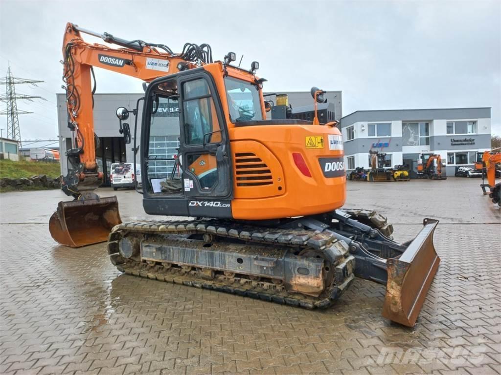 Develon DX140LCR-5 Гусеничні екскаватори