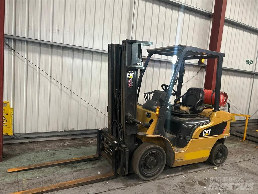 CAT GP25NT Газові навантажувачі