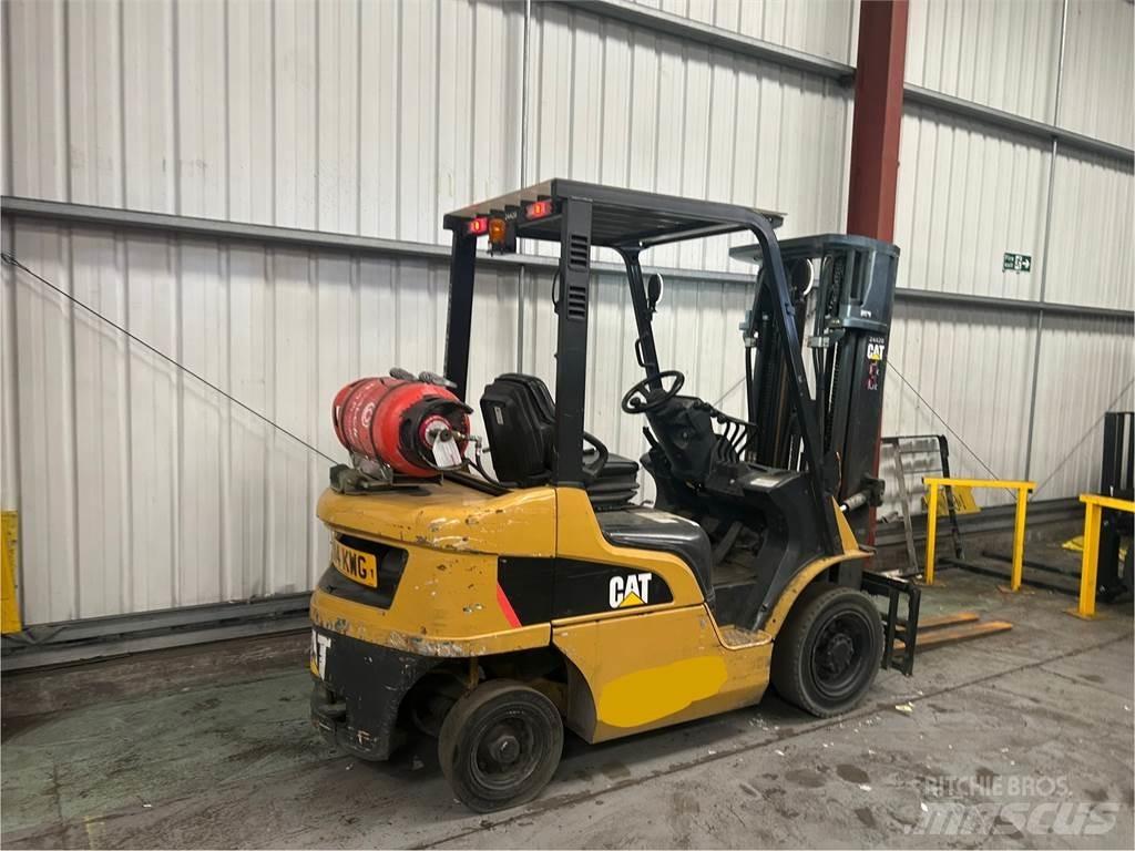 CAT GP25NT Газові навантажувачі
