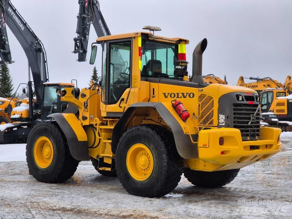Volvo L 90 F Фронтальні навантажувачі