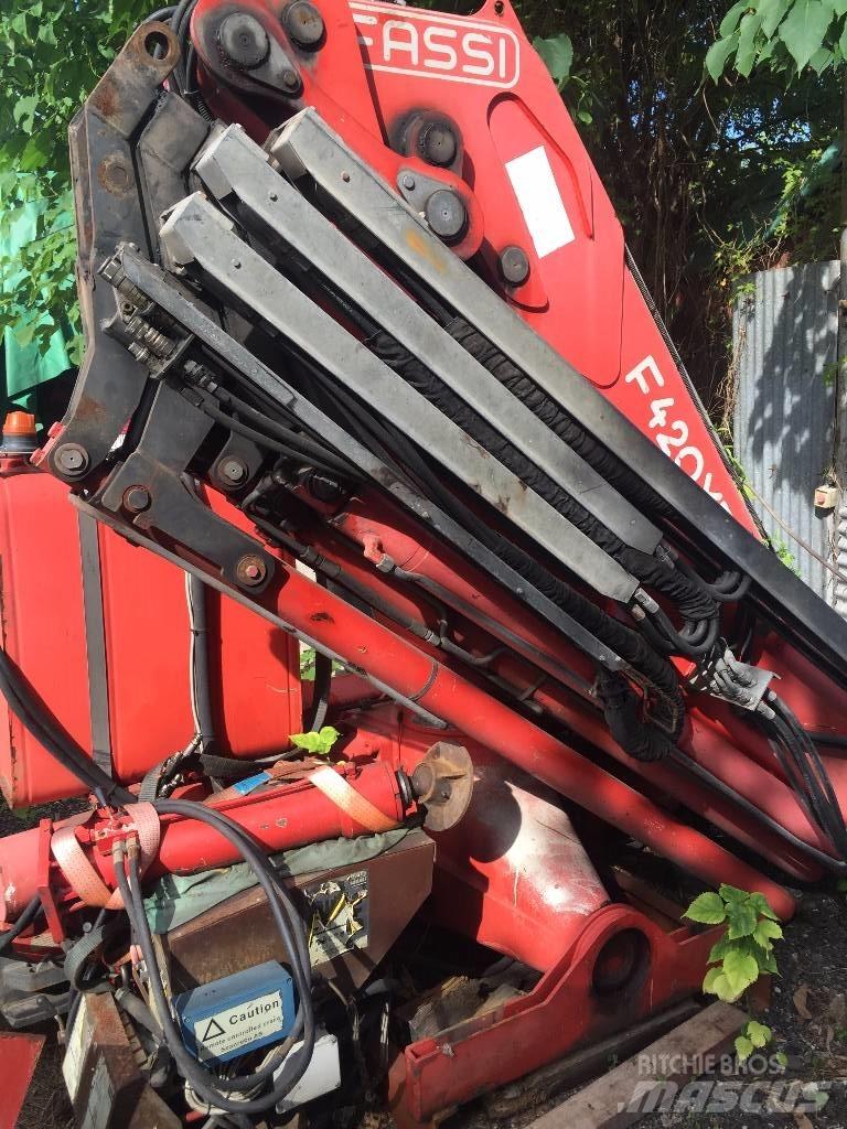 Fassi F420XP24L304 Крани вантажників