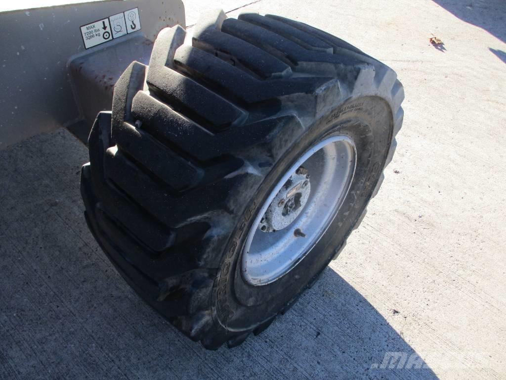 JLG 450 AJ (351) Компактні самохідні стрілові підйомники