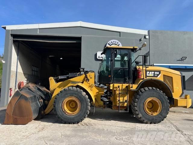 CAT 950 Фронтальні навантажувачі