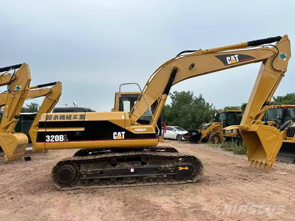 CAT 320BL Гусеничні екскаватори