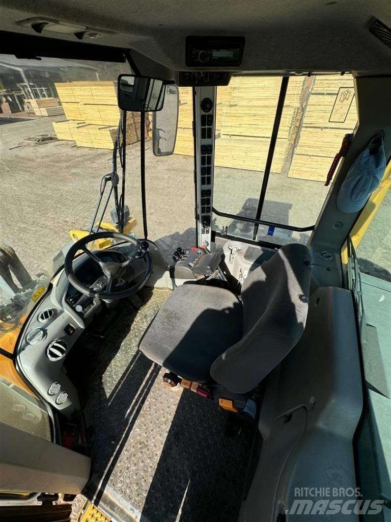 Volvo L 60 F Фронтальні навантажувачі