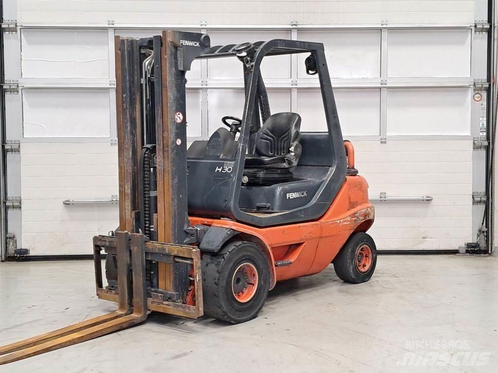 Linde H30D-03 Дизельні навантажувачі