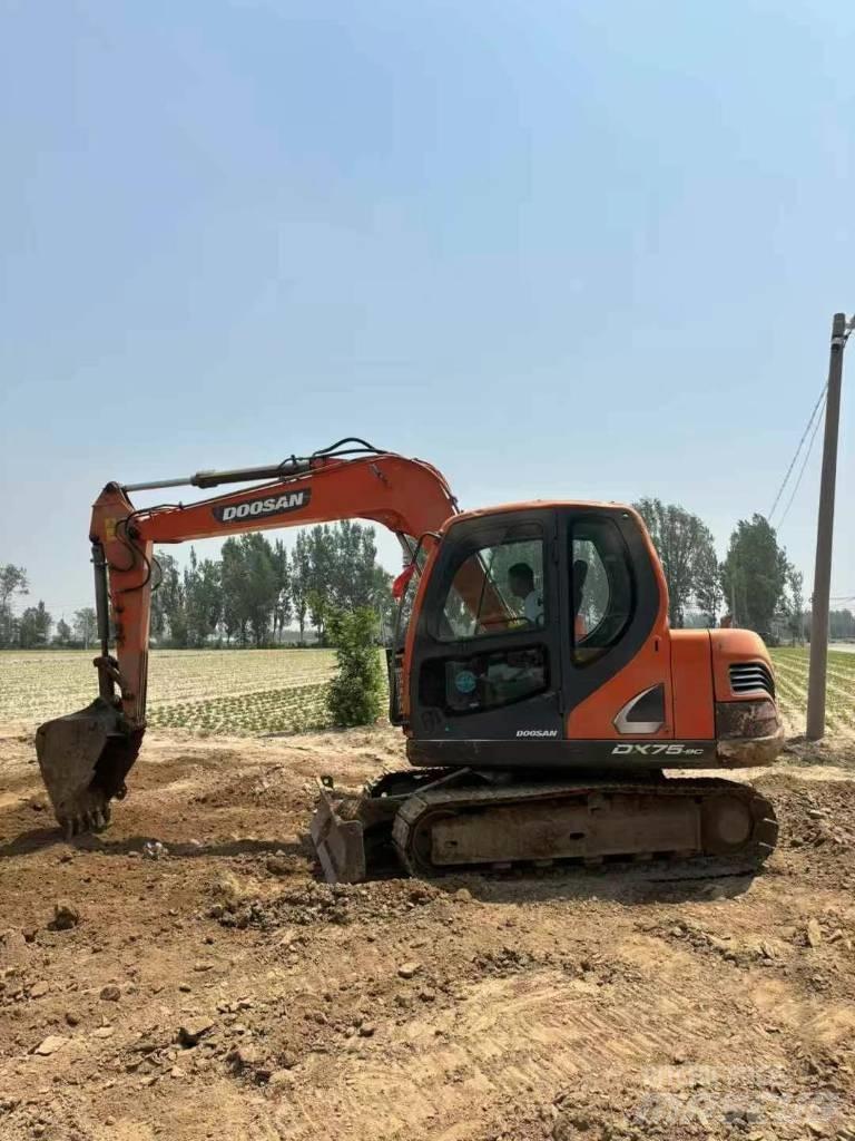 Doosan DX 75-9 Гусеничні екскаватори
