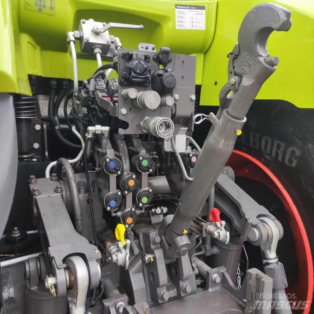 CLAAS Axion 930 Трактори