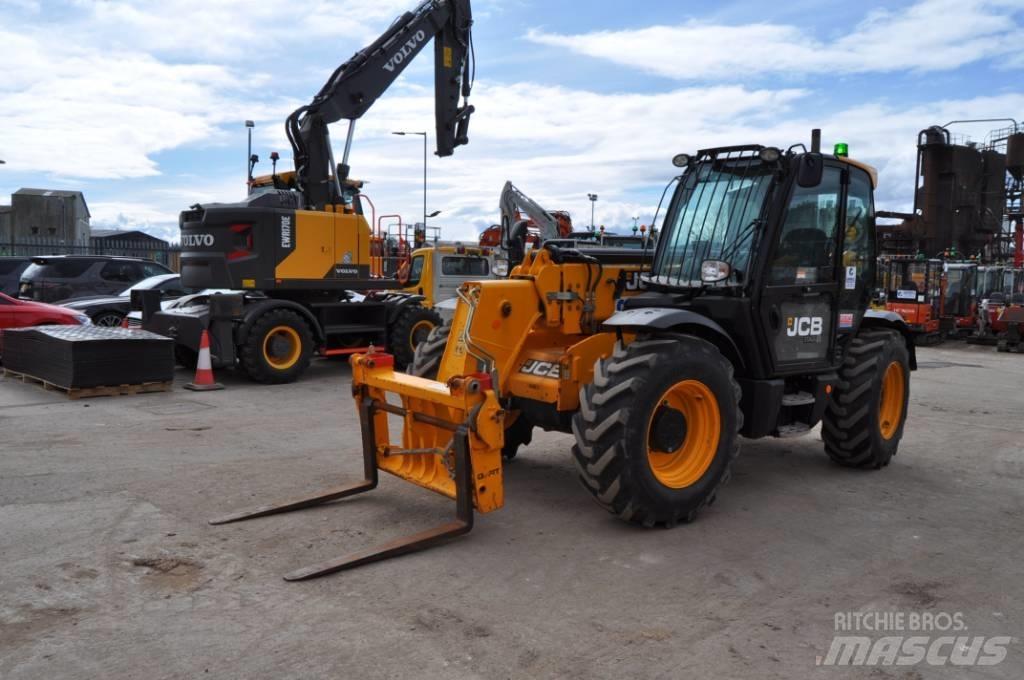 JCB 535-95 Телескопічні навантажувачі