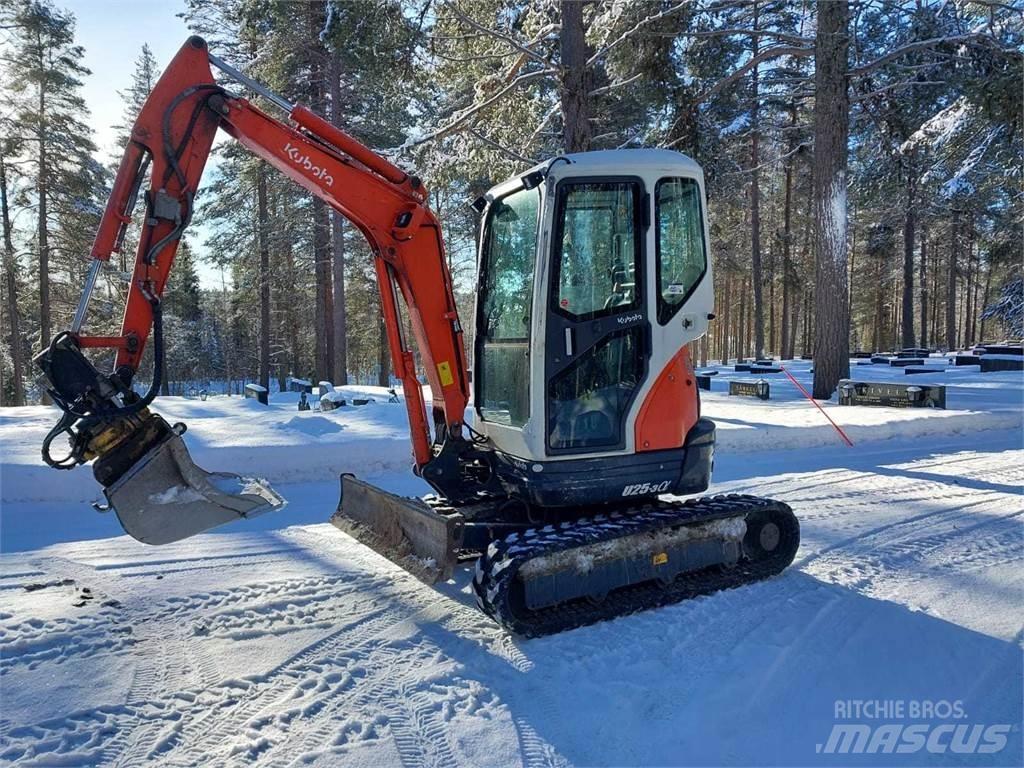 Kubota U25-3 Міні-екскаватори < 7т