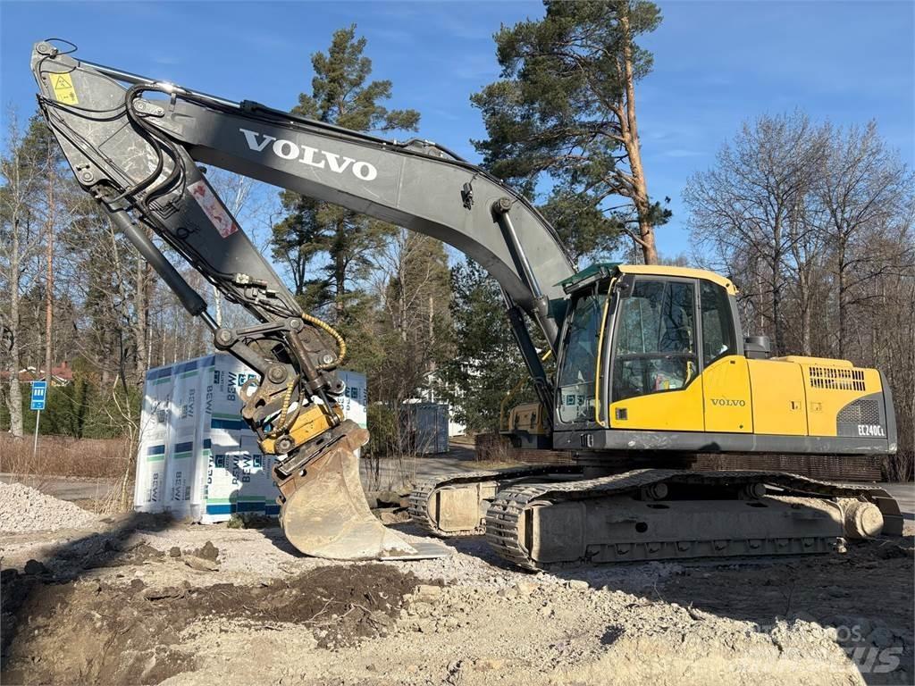 Volvo EC240CL Гусеничні екскаватори