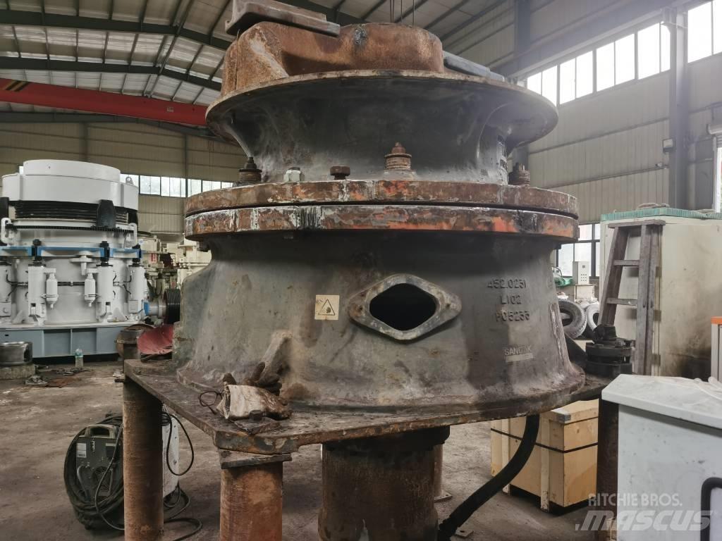 Sandvik CH 440 Роздрібнювачі