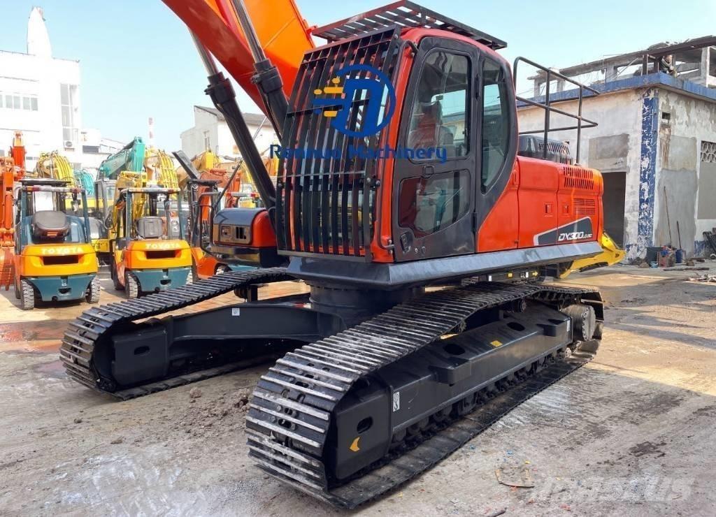 Doosan DX 300 Гусеничні екскаватори