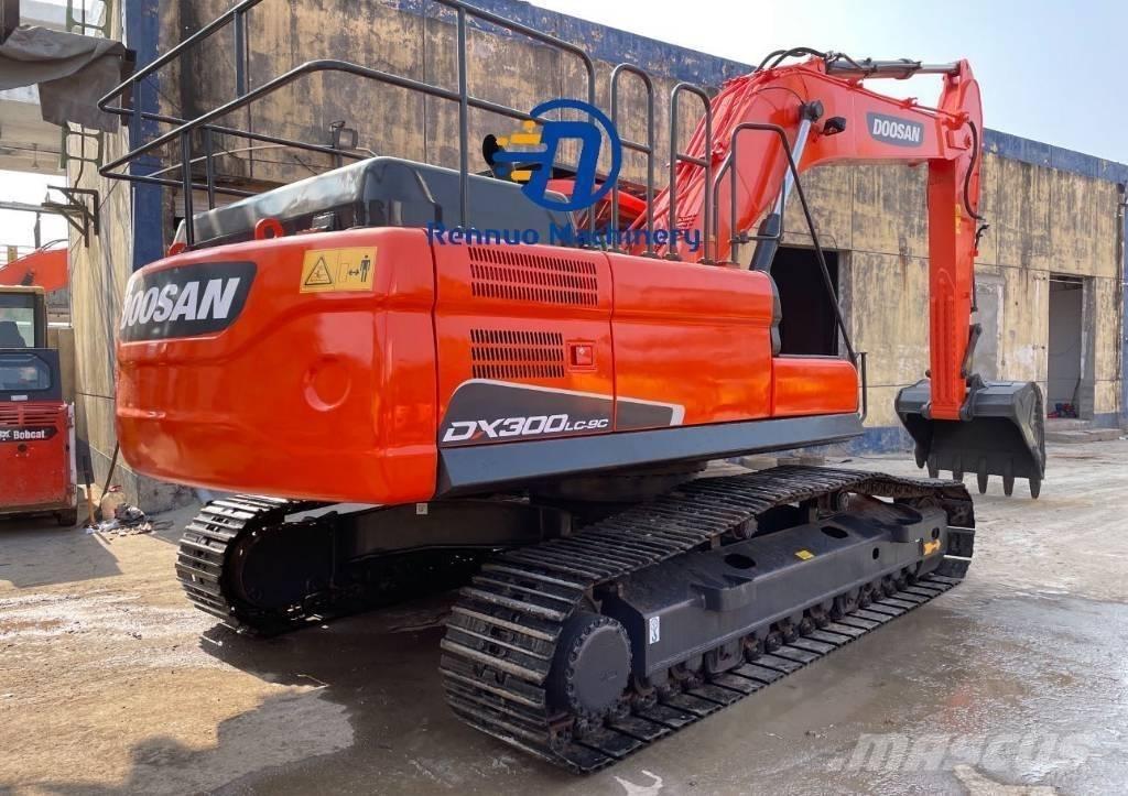 Doosan DX 300 Гусеничні екскаватори