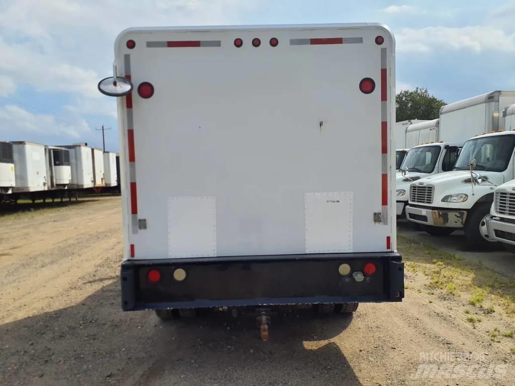 Ford F 550 Вантажівки для доставки напоїв