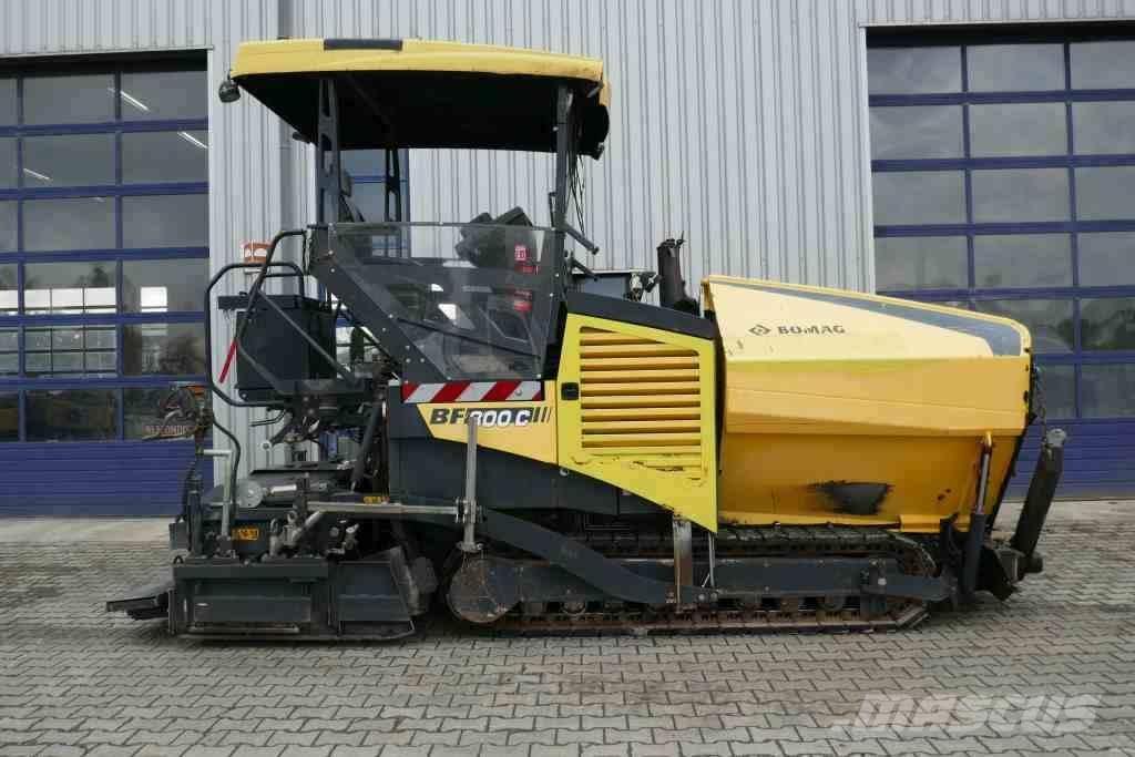 Bomag BF 300 C Малогабаритні асфальтоукладальники
