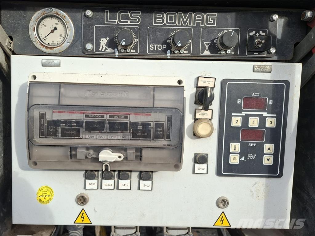 Bomag BF 300 C Малогабаритні асфальтоукладальники