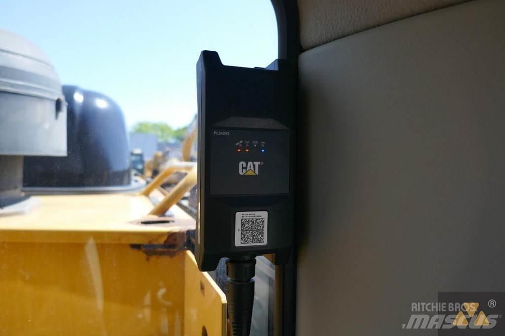 CAT 336FL Гусеничні екскаватори