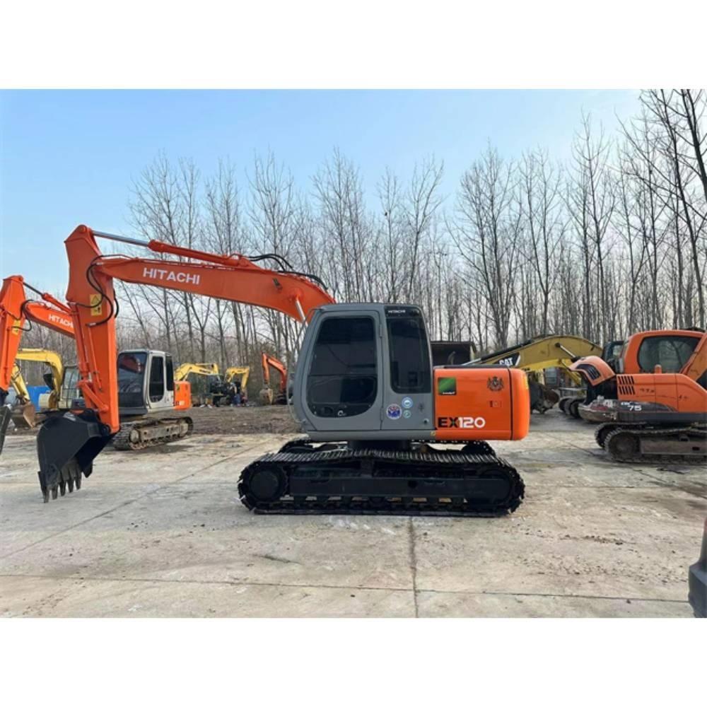 Hitachi EX120 Гусеничні екскаватори