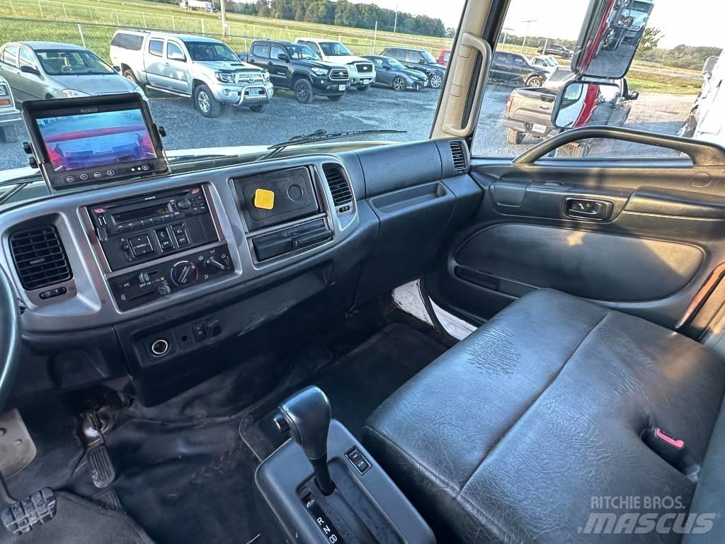 Hino 268 Сміттєвози