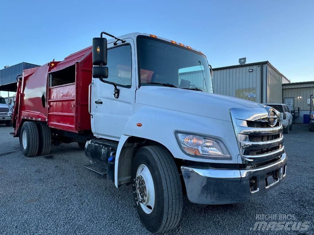 Hino 268 Сміттєвози