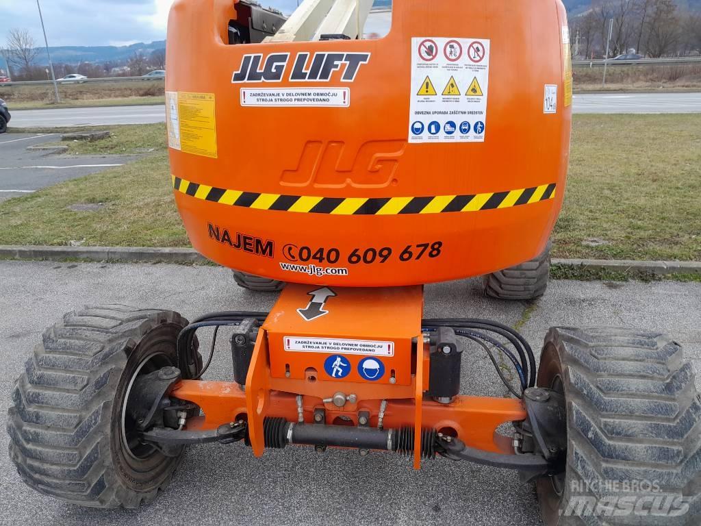 JLG 510 AJ Компактні самохідні стрілові підйомники