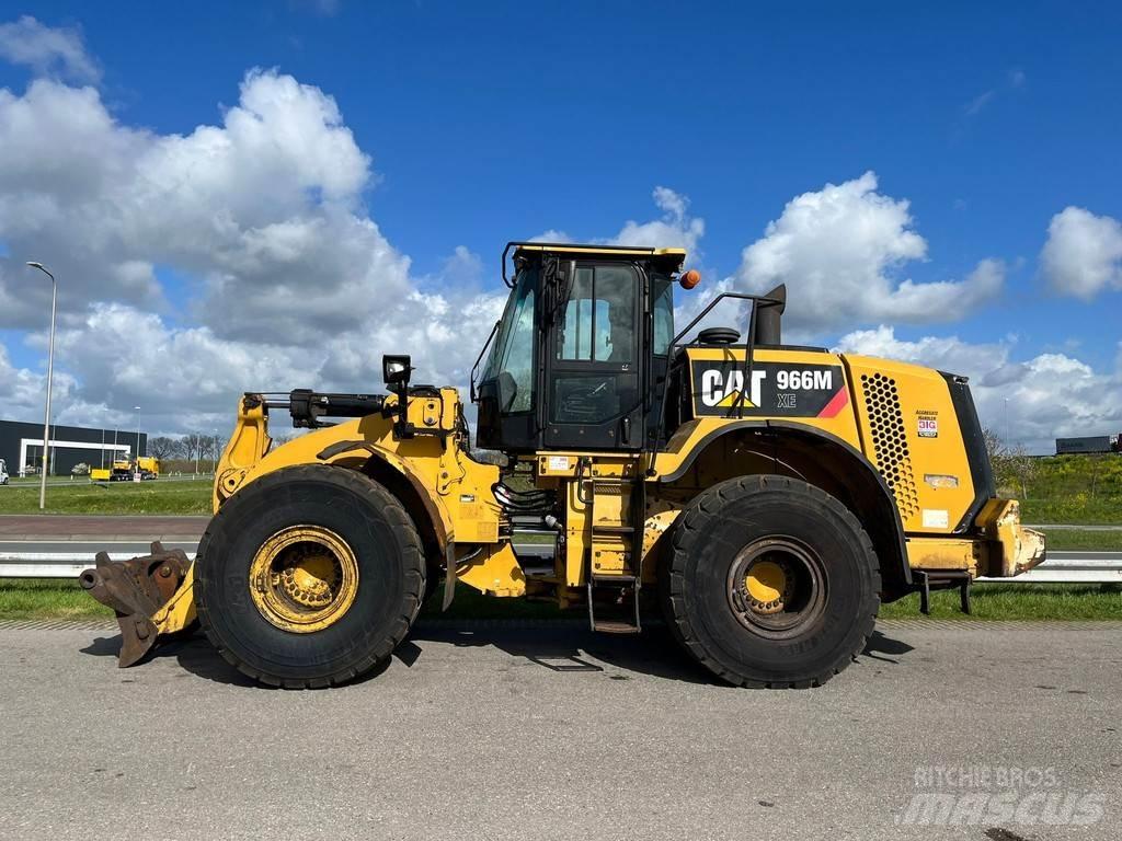 CAT 966M XE Фронтальні навантажувачі
