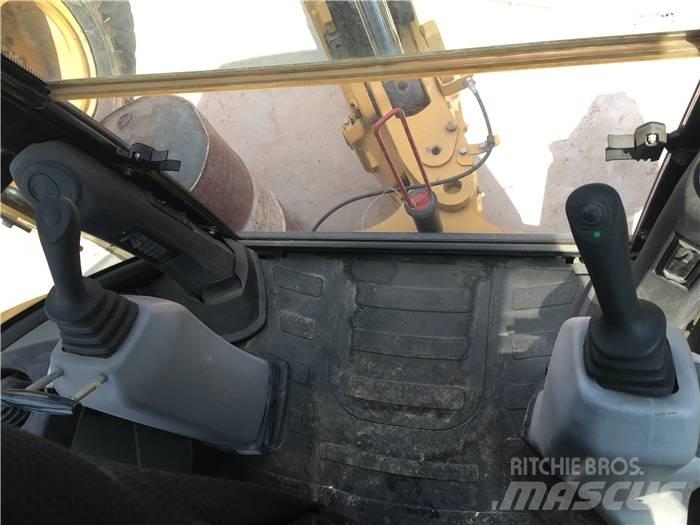 CAT 420 F Екскаватори-навантажувачі