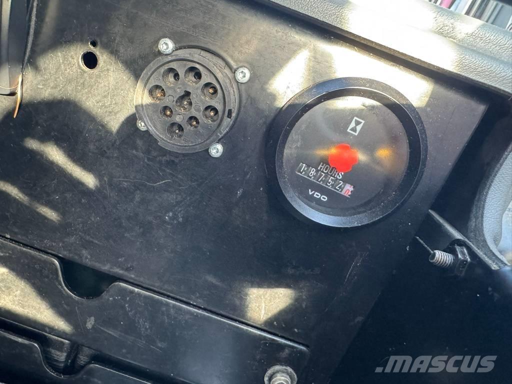 John Deere 1010 E Форвардери