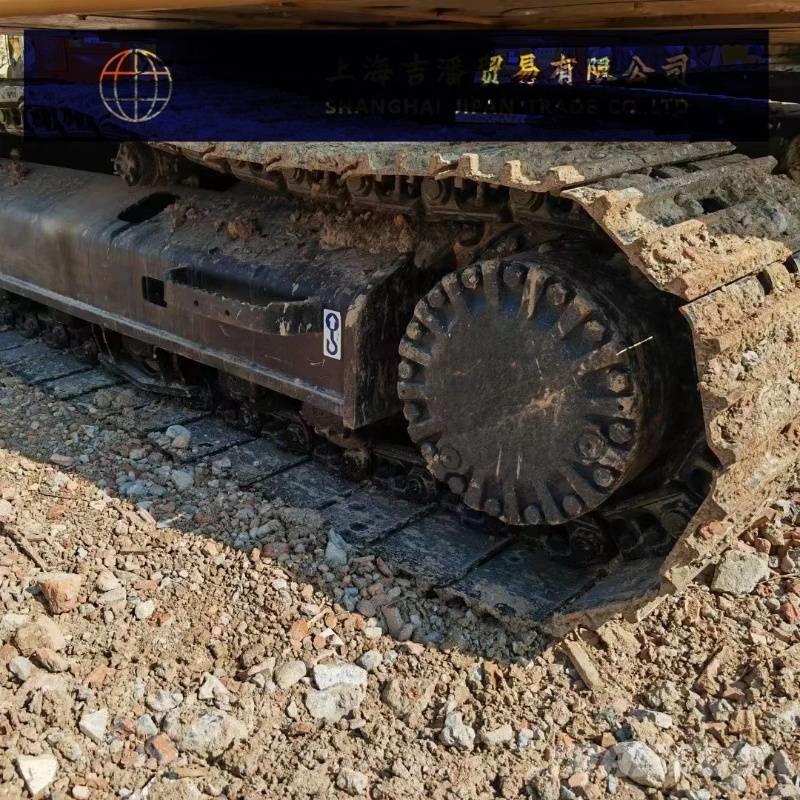 CAT 323 D Гусеничні екскаватори