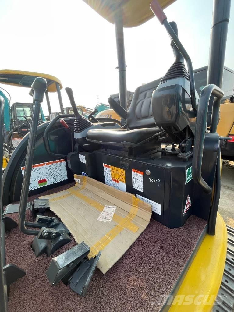 Komatsu PC 30 Міні-екскаватори < 7т