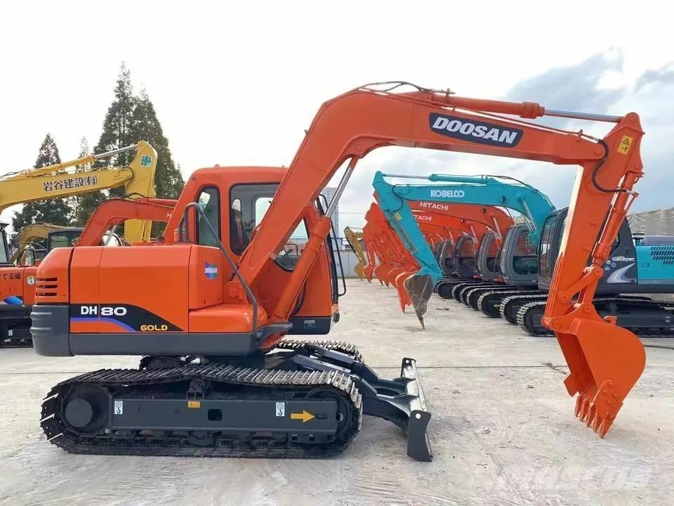 Doosan DH80 Середні екскаватори 7т. - 12т.