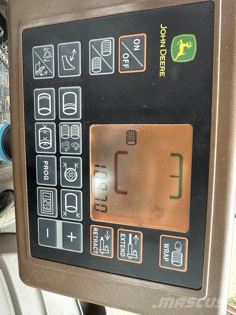John Deere V461M Рулонні прес-підбирачі