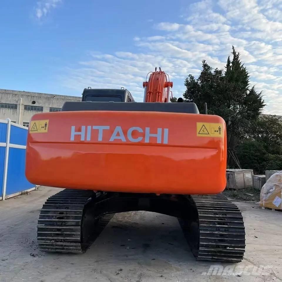 Hitachi ZX200 Гусеничні екскаватори