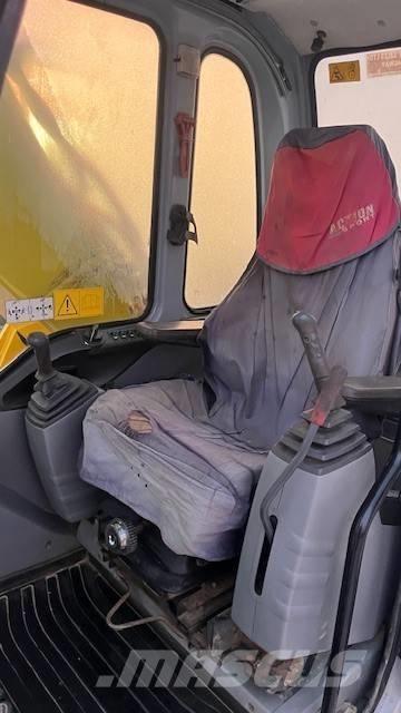 Kobelco E 175 Гусеничні екскаватори