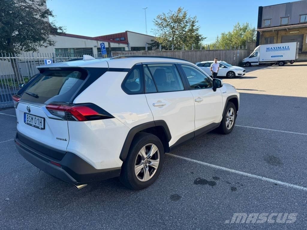 Toyota RAV-4 Автомобілі