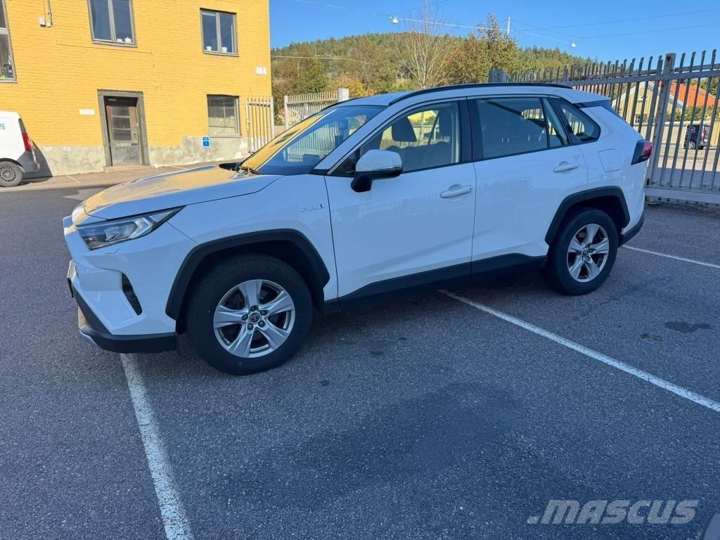 Toyota RAV-4 Автомобілі