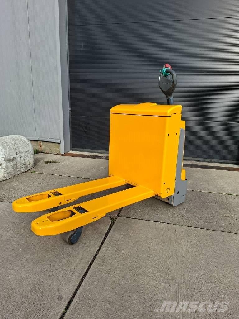 Jungheinrich EJE 116 Штабелери