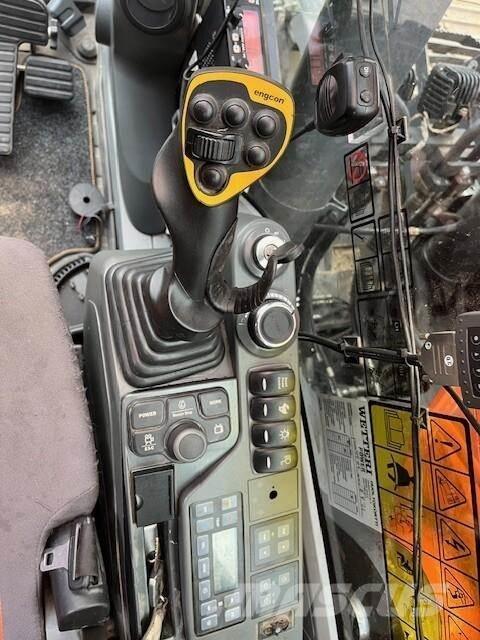 Doosan DX235 LCRD Гусеничні екскаватори