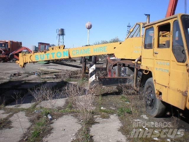 Kato 16T автокрани всюдиходи