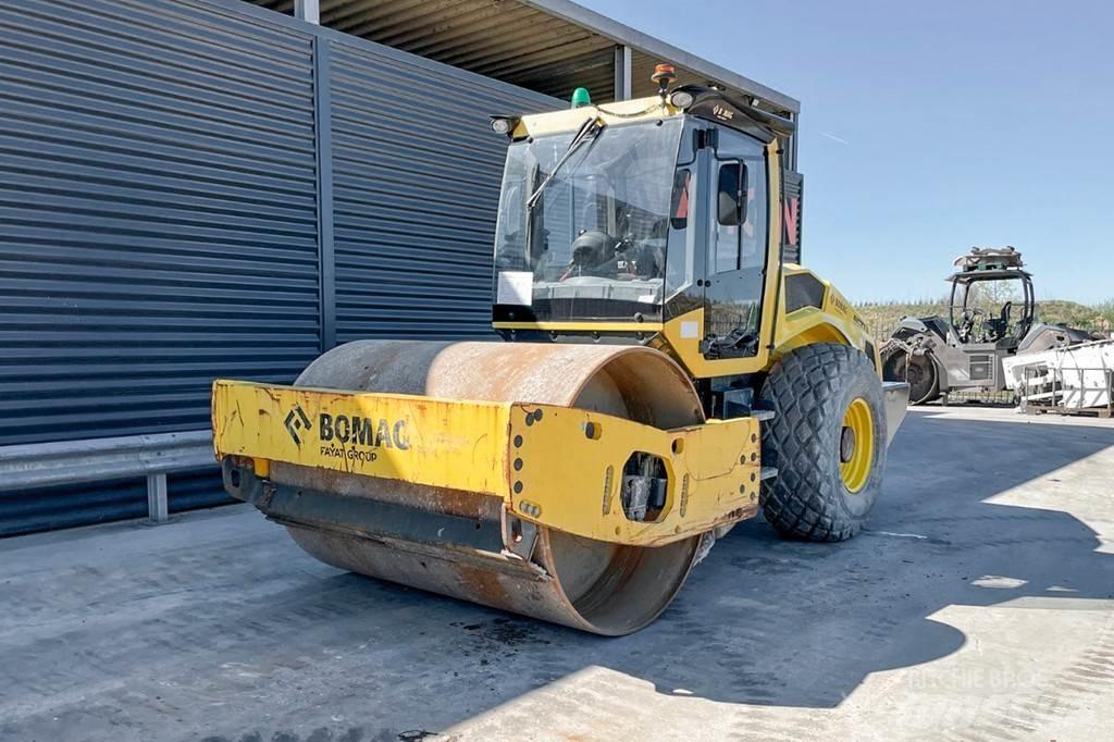 Bomag BW 213 D-5 Грунтові котки