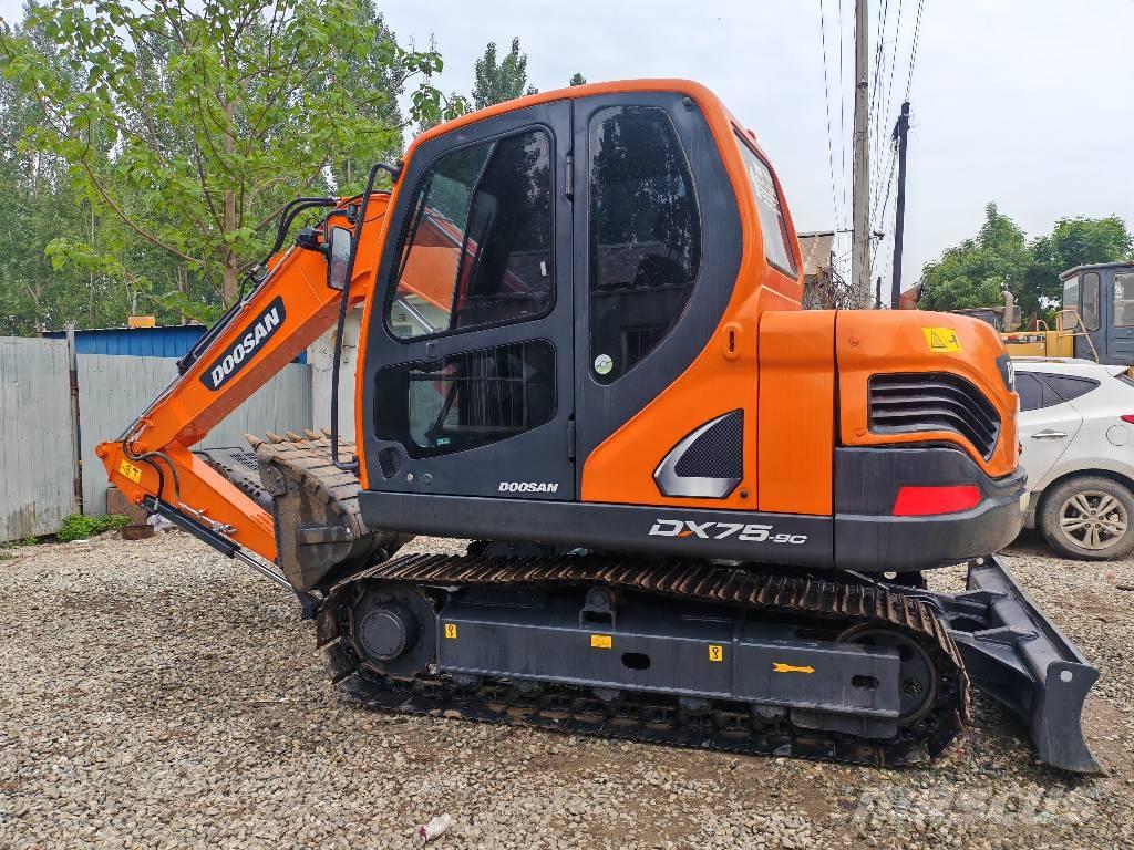 Doosan DX75-9C Середні екскаватори 7т. - 12т.