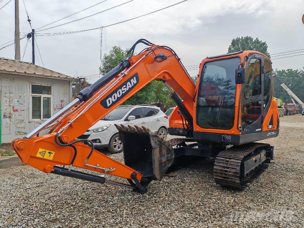 Doosan DX75-9C Середні екскаватори 7т. - 12т.
