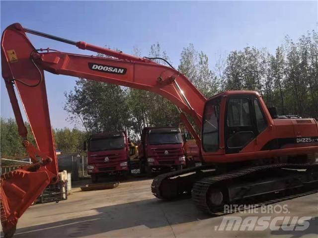 Doosan DH 225 LC-7 Гусеничні екскаватори