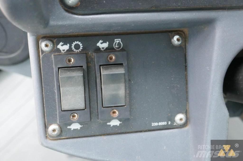 CAT CP533E Грунтові котки