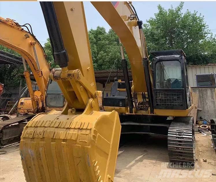 CAT 330DL Гусеничні екскаватори