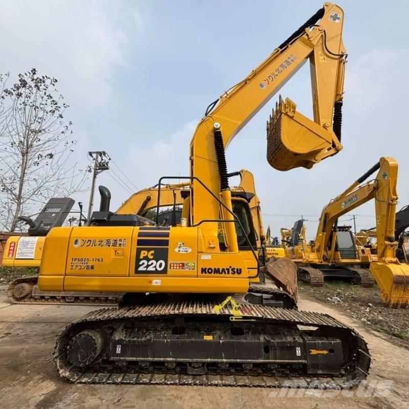 Komatsu PC 220-8 Гусеничні екскаватори