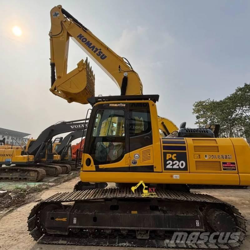 Komatsu PC 220-8 Гусеничні екскаватори