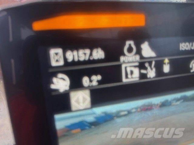 CAT 320 Гусеничні екскаватори